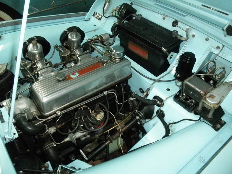 Triumph-tr3b-roadster-1962-blue-7