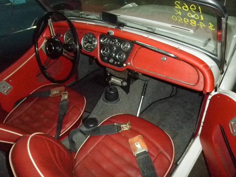 Triumph-tr3b-roadster-1962-white-7