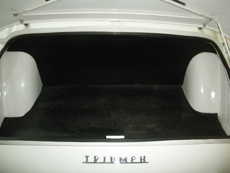 Triumph-tr3b-roadster-1962-white-8