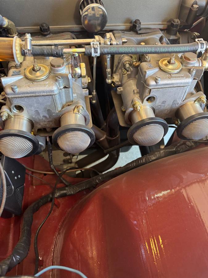 Triumph-tr4-1964-red-13