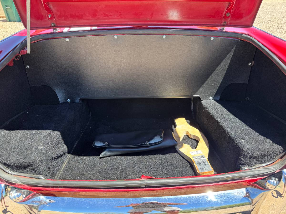 Triumph-tr4-1964-red-16