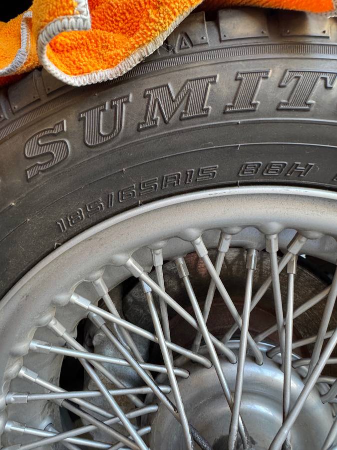 Triumph-tr4-1964-red-4