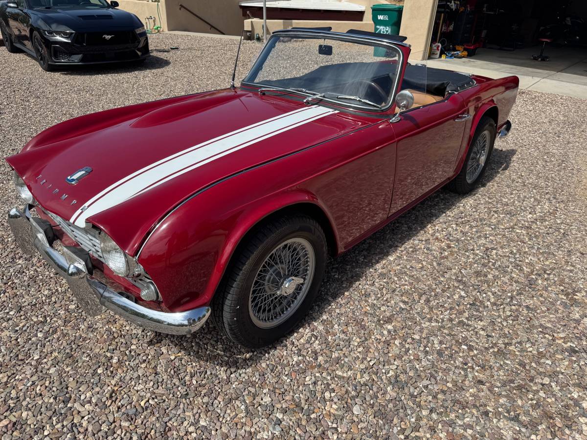 Triumph-tr4-1964-red