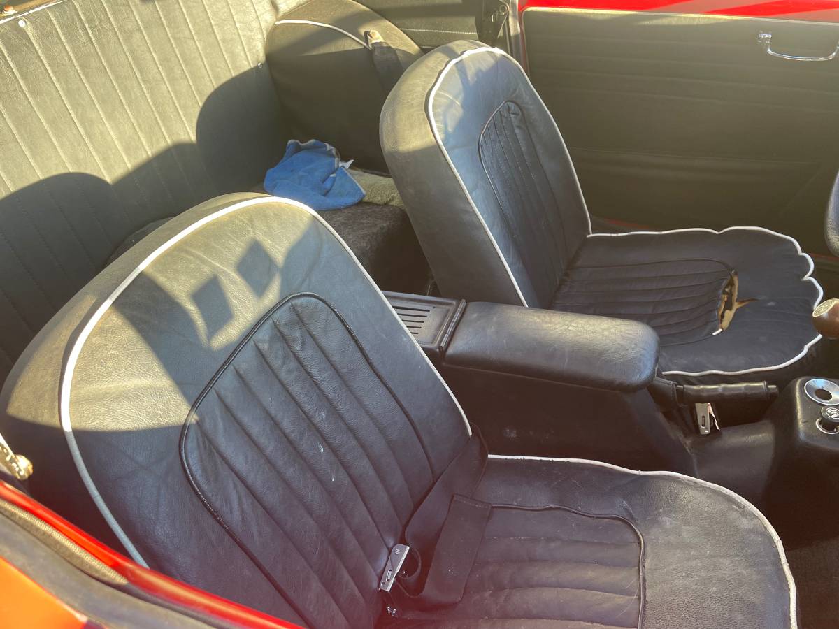 Triumph-tr4-a-irs-1967-red-11