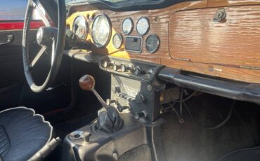 Triumph-tr4-a-irs-1967-red-12