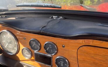 Triumph-tr4-a-irs-1967-red-19