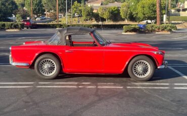 Triumph-tr4-a-irs-1967-red