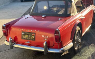 Triumph-tr4-a-irs-1967-red-6