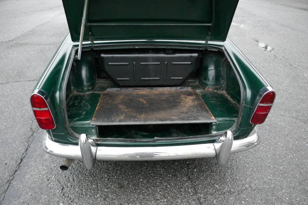 Triumph-tr4a-1967-green-18