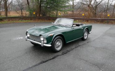 Triumph-tr4a-1967-green-6