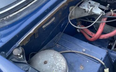 Triumph-tr6-1972-blue-10