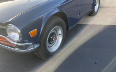 Triumph-tr6-1972-blue-2