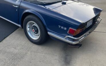 Triumph-tr6-1972-blue-3