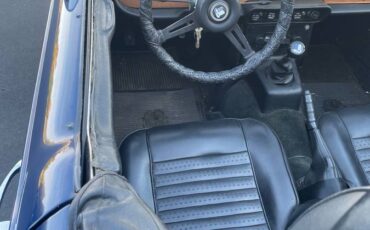 Triumph-tr6-1972-blue-5