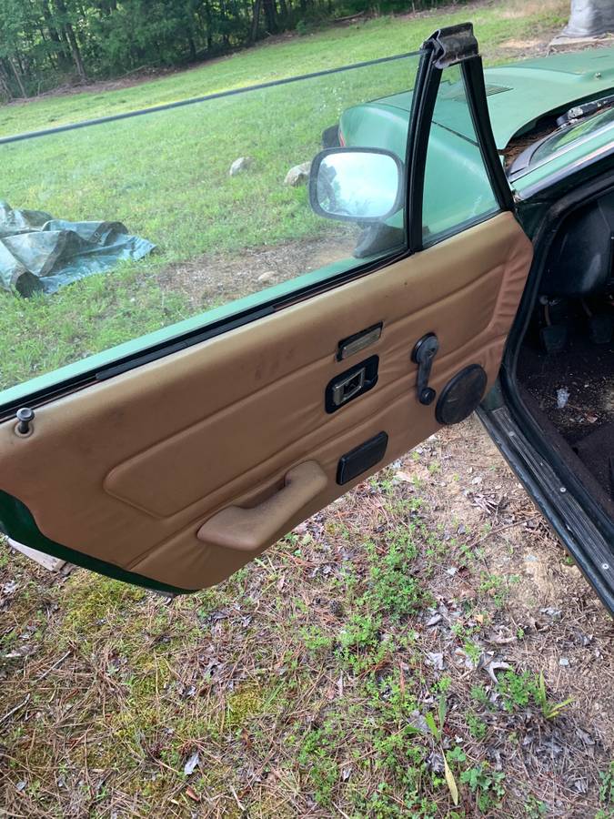 Triumph-tr7-1979-green-2