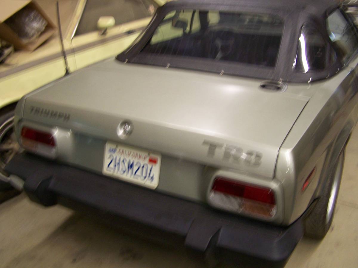 Triumph-tr8-1980-silver-10