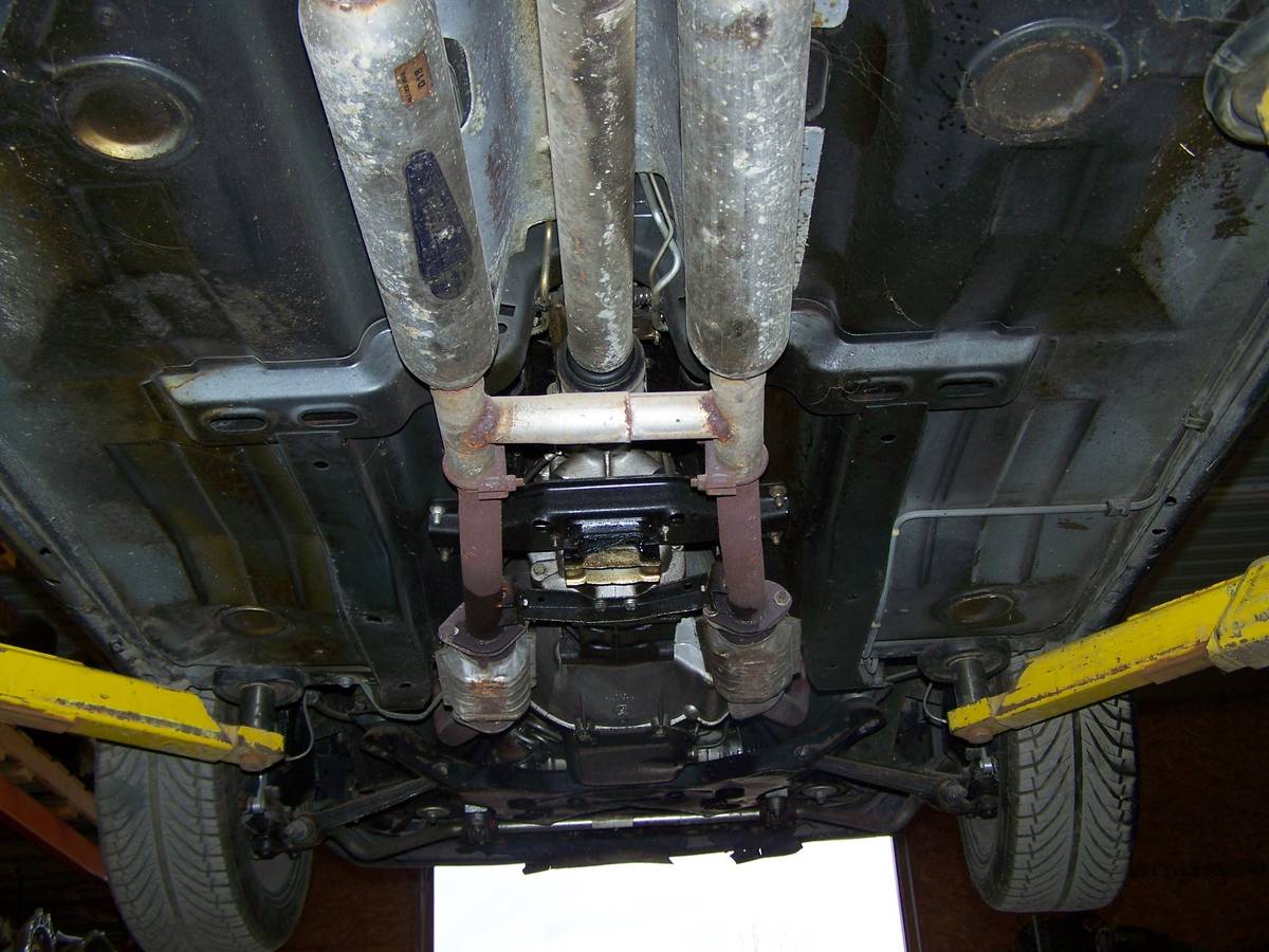 Triumph-tr8-1980-silver-14