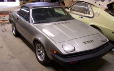 Triumph-tr8-1980-silver-2