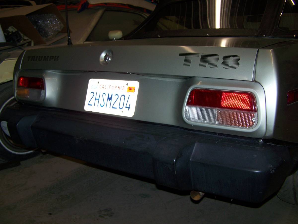 Triumph-tr8-1980-silver-9