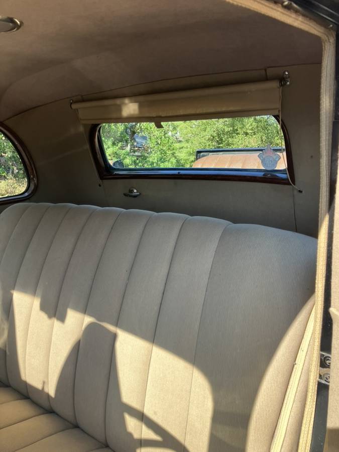 Two-door-coupe-1934-black-10