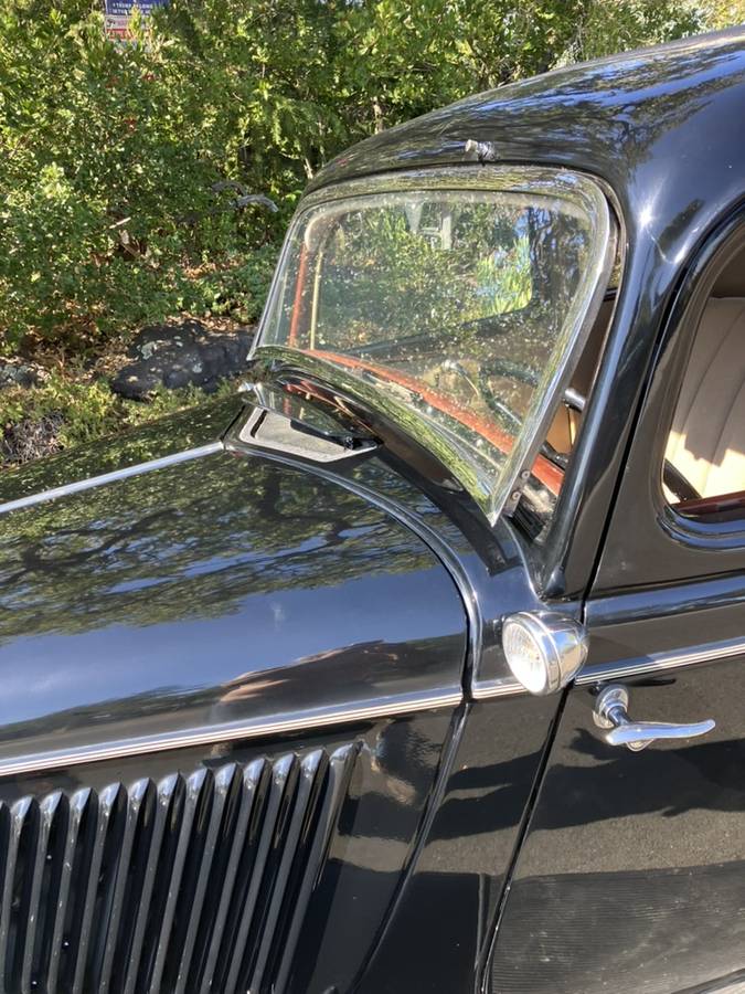 Two-door-coupe-1934-black-55