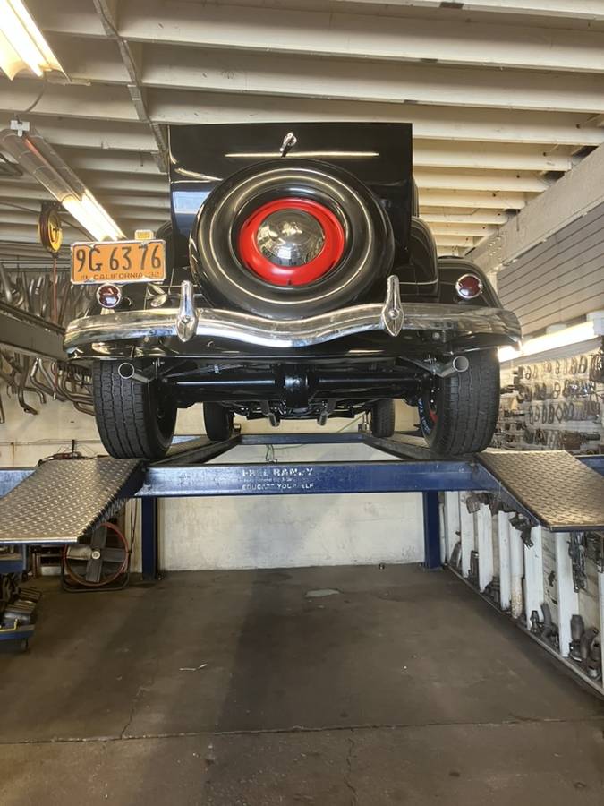 Two-door-coupe-1934-black-57