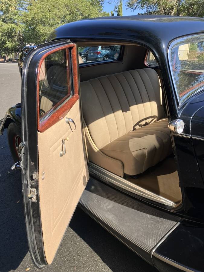 Two-door-coupe-1934-black-68