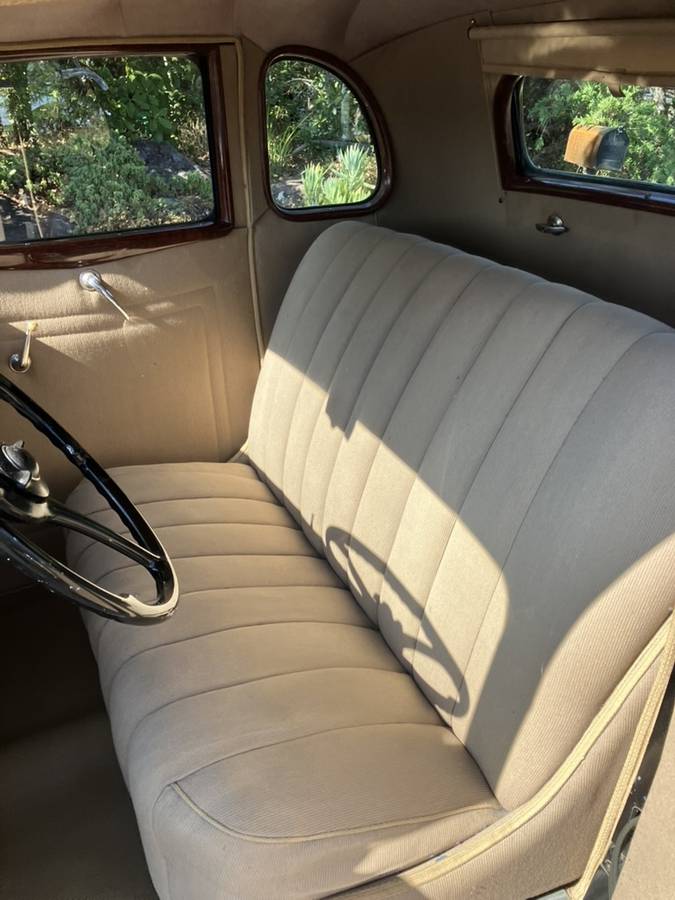 Two-door-coupe-1934-black-8