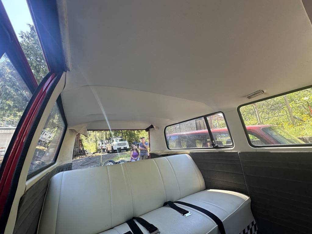 Type-ii-volkswagen-bus-1969-red-11