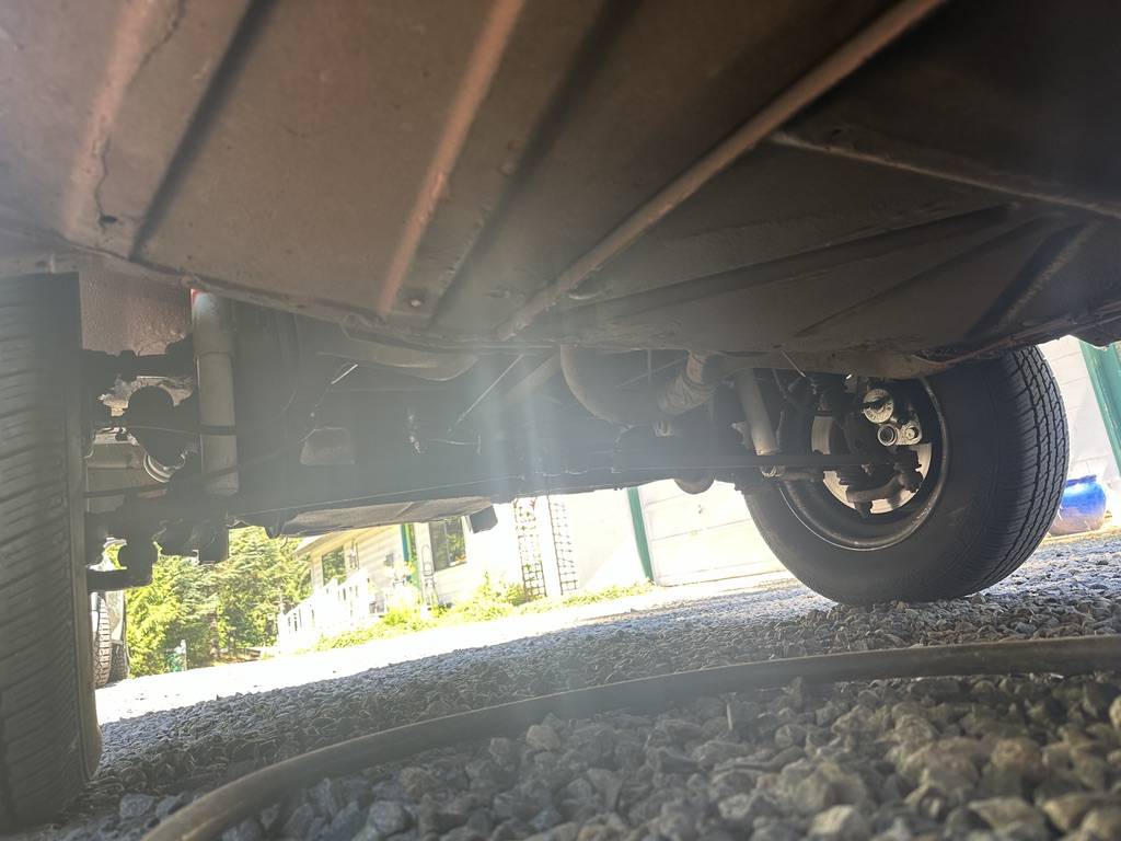 Type-ii-volkswagen-bus-1969-red-14