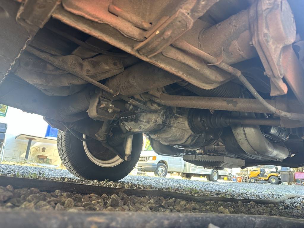 Type-ii-volkswagen-bus-1969-red-15