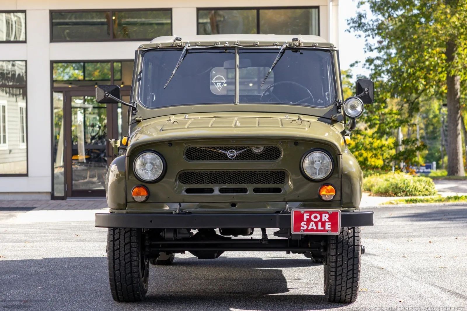 UAZ-1990-1