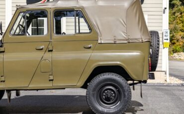 UAZ-1990-12