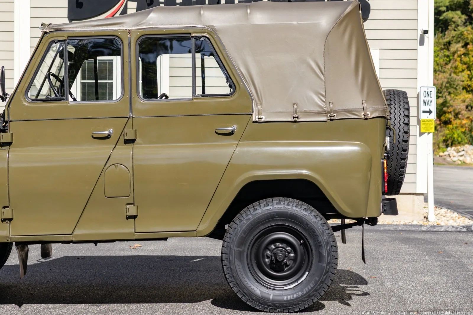UAZ-1990-12