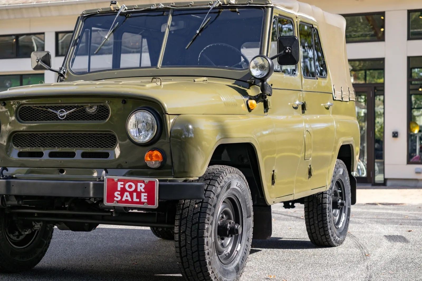 UAZ-1990-28