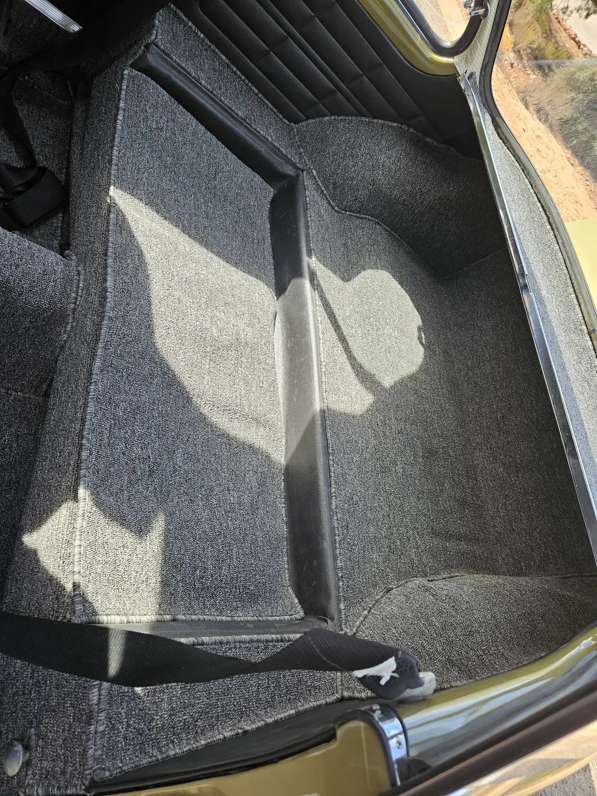 Volkswagen-Karmann-ghia-1969-13