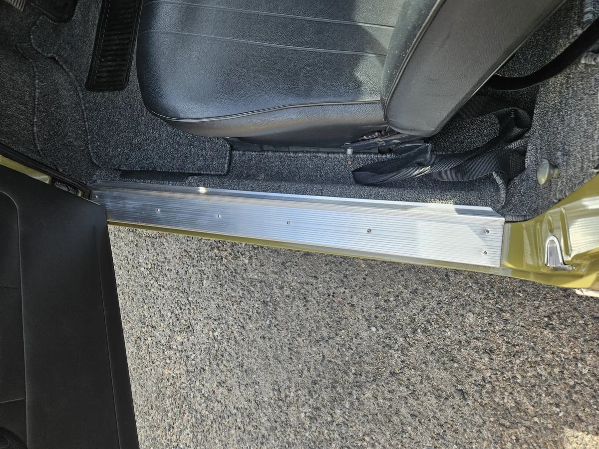 Volkswagen-Karmann-ghia-1969-19