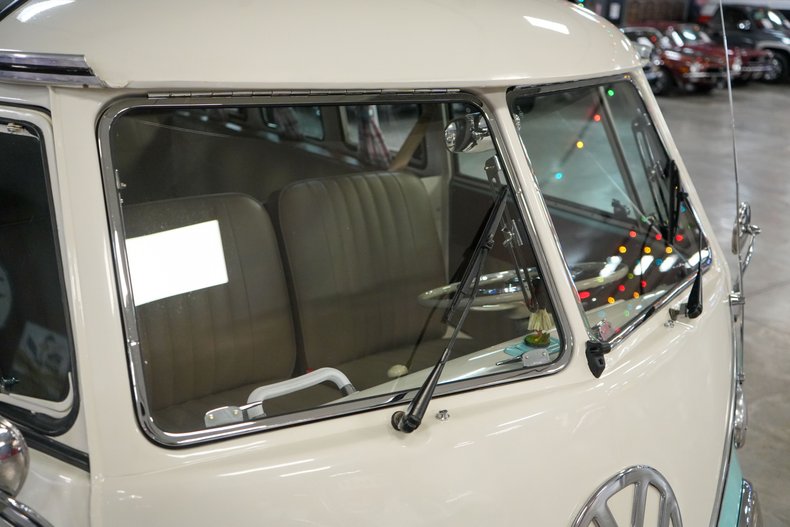 Volkswagen-Other-1973-Light-Blue-Blue-34