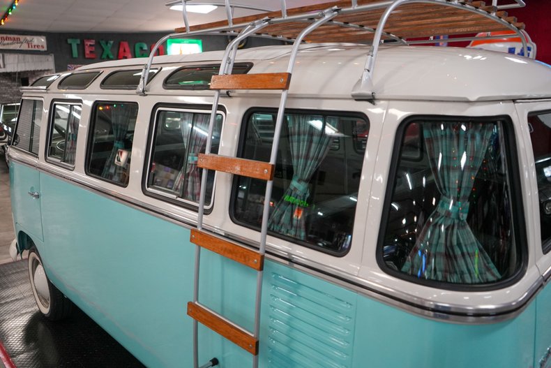 Volkswagen-Other-1973-Light-Blue-Blue-37