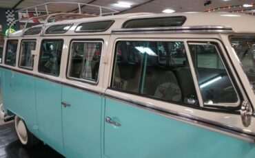 Volkswagen-Other-1973-Light-Blue-Blue-38