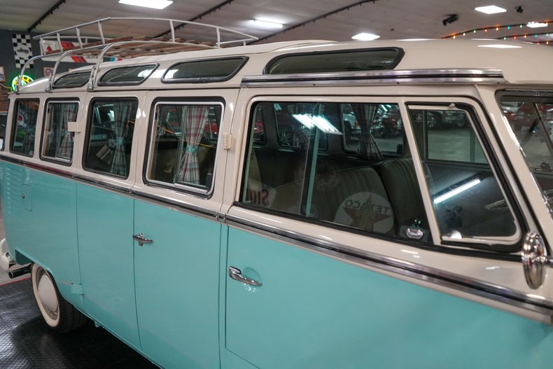 Volkswagen-Other-1973-Light-Blue-Blue-38