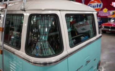 Volkswagen-Other-1973-Light-Blue-Blue-41