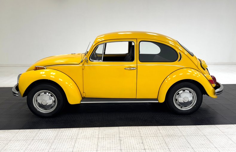 Volkswagen-Super-beetle-1971-Lemon-Yellow-Black-1