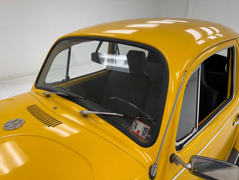Volkswagen-Super-beetle-1971-Lemon-Yellow-Black-17