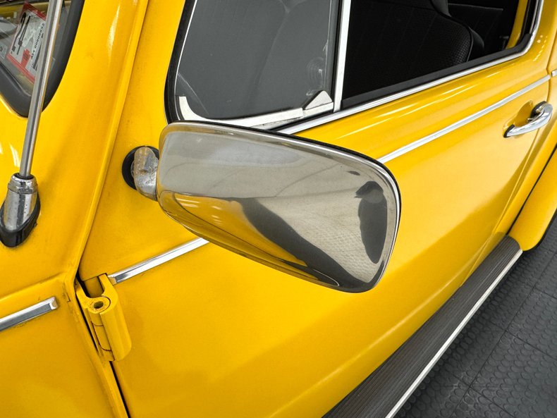 Volkswagen-Super-beetle-1971-Lemon-Yellow-Black-18