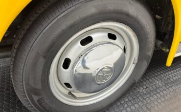 Volkswagen-Super-beetle-1971-Lemon-Yellow-Black-23