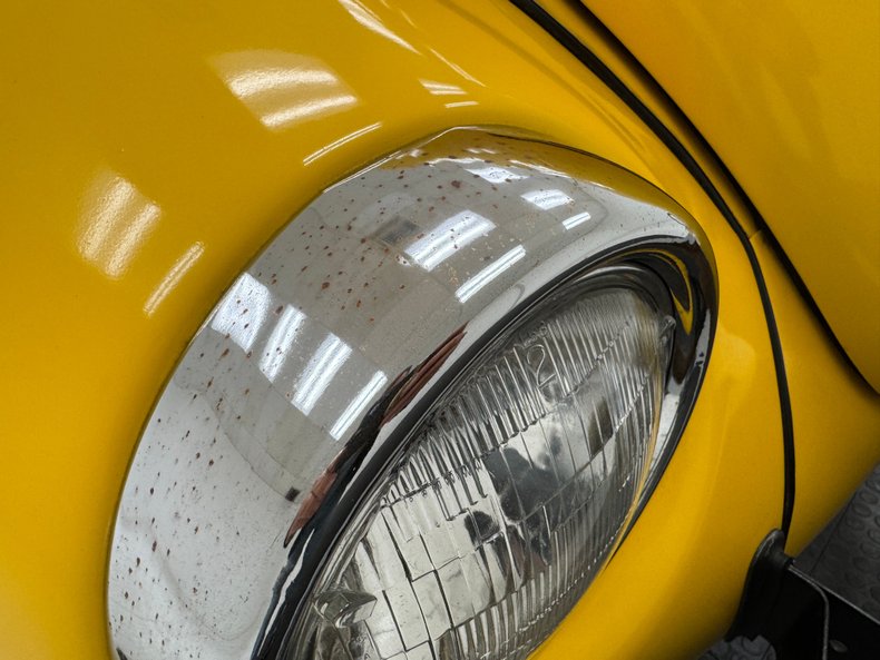 Volkswagen-Super-beetle-1971-Lemon-Yellow-Black-25