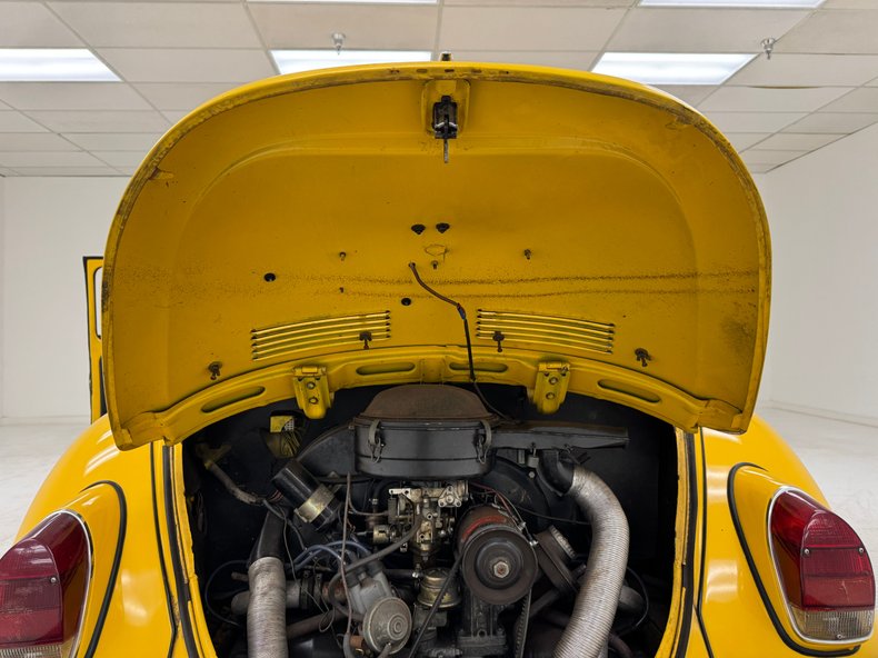 Volkswagen-Super-beetle-1971-Lemon-Yellow-Black-32