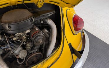 Volkswagen-Super-beetle-1971-Lemon-Yellow-Black-33
