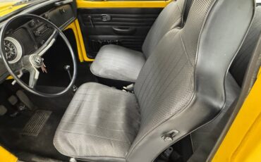 Volkswagen-Super-beetle-1971-Lemon-Yellow-Black-39